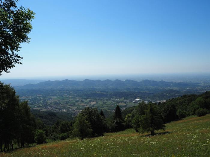 MTB Transalp vom Allgäu nach Venedig, Hügelkette zwischen Monte Grappa und dem Meer