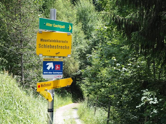 MTB Transalp vom Allgäu zum und um den Gardasee, Wegweiser zum alten Gaichtpaß