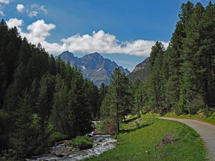 MTB Transalp vom Allgäu zum und um den Gardasee, Auf dem Weg nach Scuol zur Alp Astras