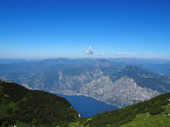 MTB Transalp vom Allgäu zum und um den Gardasee, Panorama am Monte Altissimo