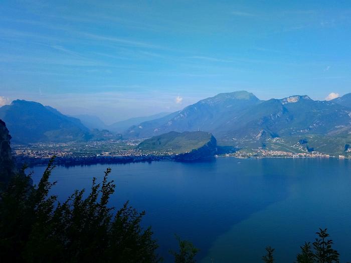 MTB 7-Seen-Cross / Transalp vom Unterallgäu zum Lago Maggiore und zum Gardasee, Blick nach Riva und Torbole