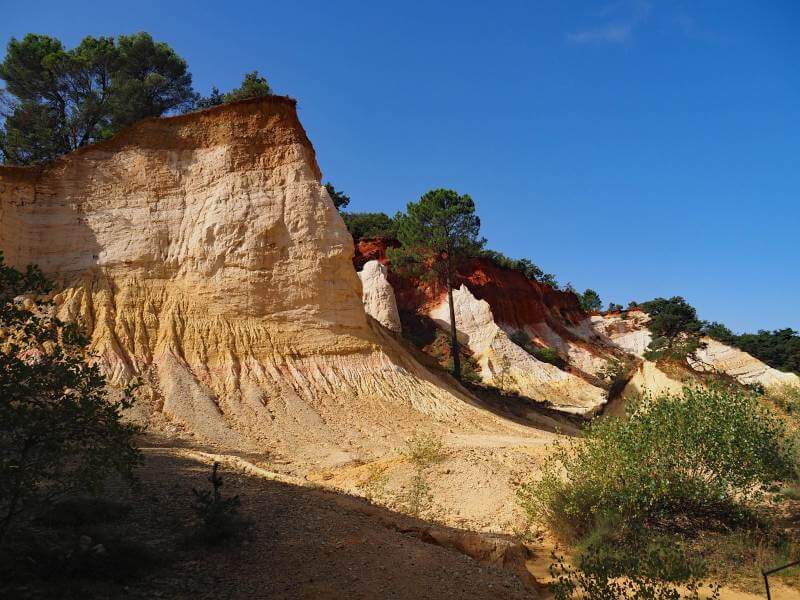 Frankreich, Provence Rundreise, Ockerbrüche von Rustrel, Foto 040