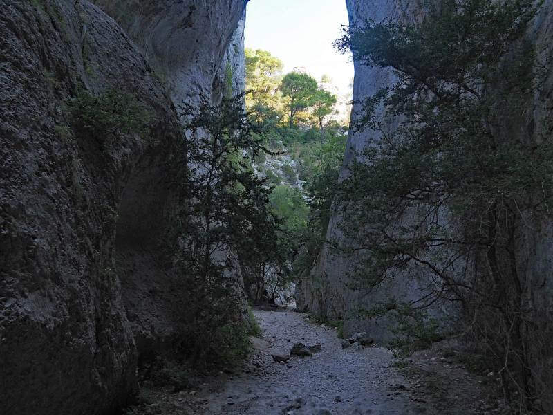 Frankreich, Provence Rundreise, Bachbett in der Gorges du Regalon, Foto 054